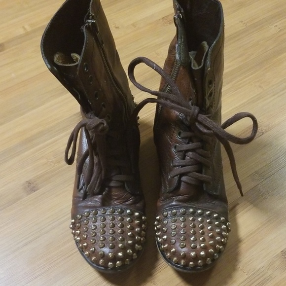 STEVE MADDEN Tarnney STUDDED BOOTS - Picture 2 of 6